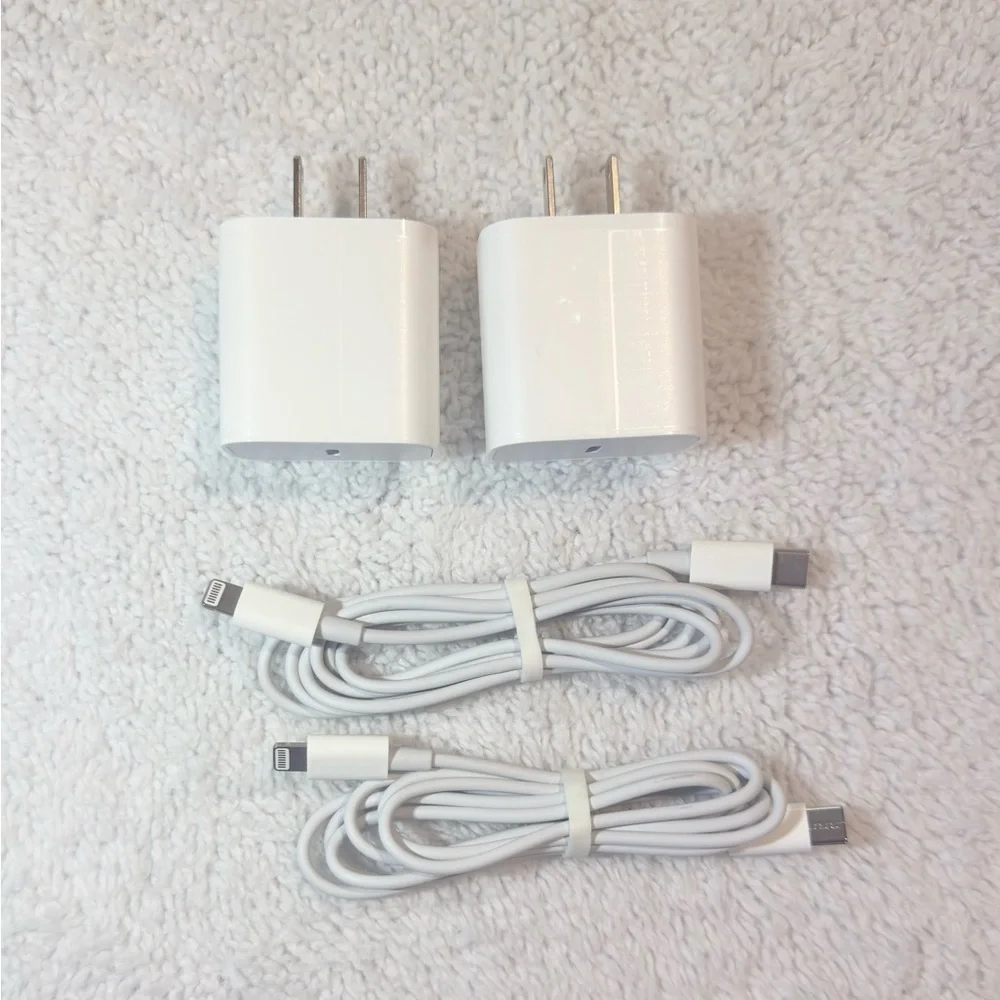 Pack of 3 Fast Charging Chargers (20W USB-C + Lightning Cable) New In Box